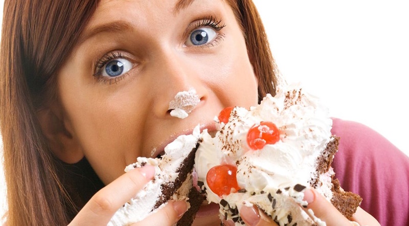 Ăn nhiều đò ngọt khiến bụng bạn đầy mỡ