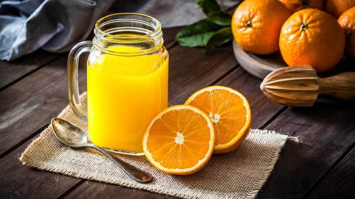  Nước cam có nhiều chất dinh dưỡng, bao gồm vitamin C, folate và kali.