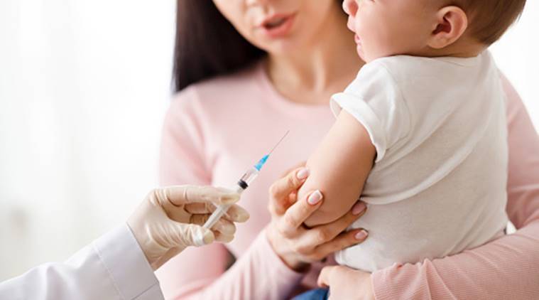 Tiêm chủng vacxin cho bé từ 0 - 6 tháng tuổi
