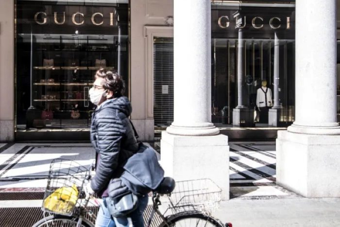 Gucci doanh thu giảm